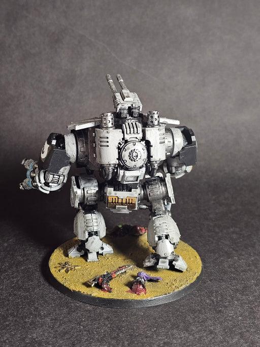 Assembled and painted Brutalis Dreadnought. (2)