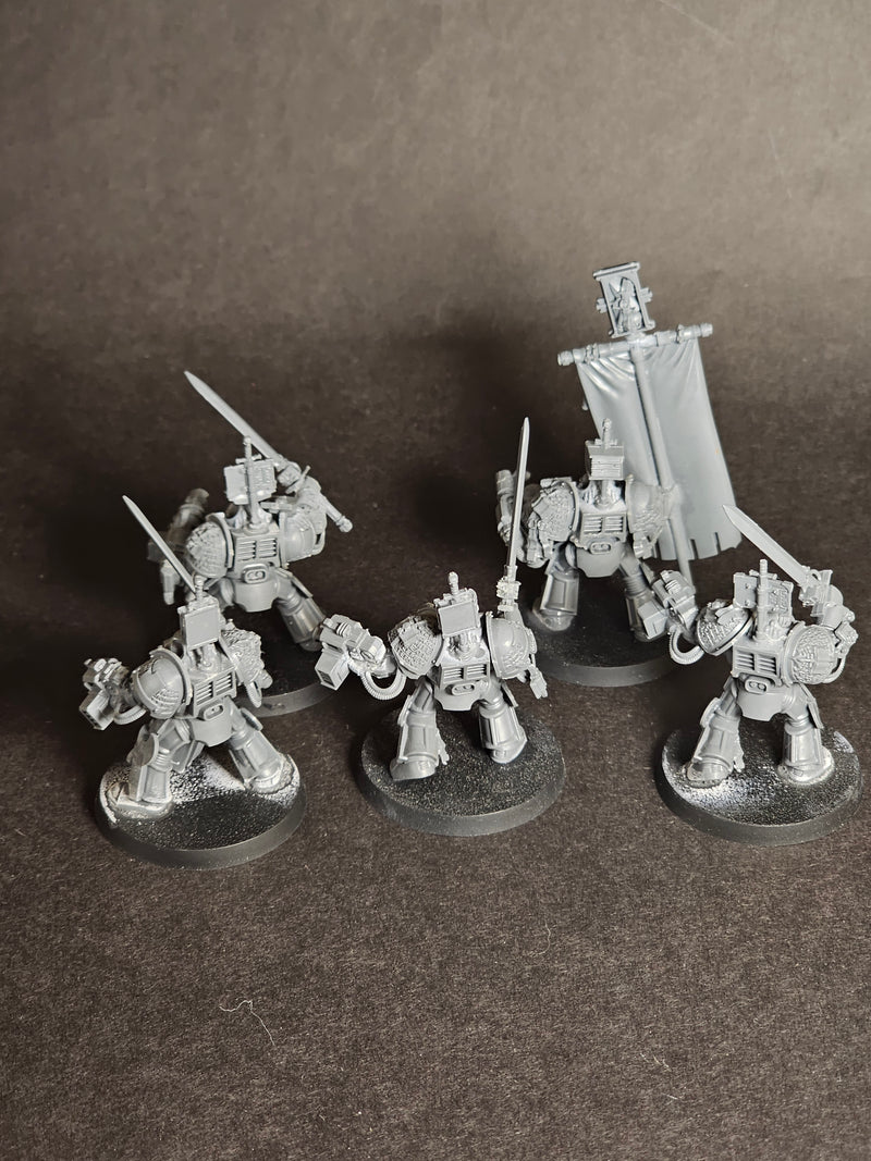 Built and assembled Grey Knights Paladin Squad. (2)