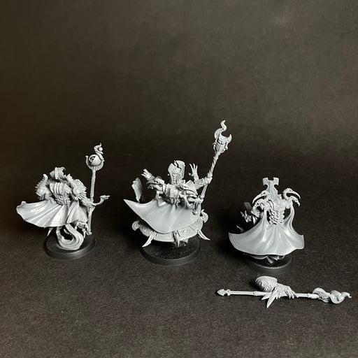 Assembled Exalted Sorcerers.

One Broken Arm.

One needs attaching to base.