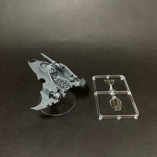 Assembled Drukhari Venom with Base.

As is.

Listing 1.