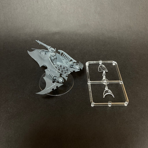 Assembled Drukhari Venom with Base.

As is.

Listing 3.