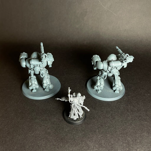 Description:

Assembled and Partially Primed Adeptus Mechanicus Kastelan Robots