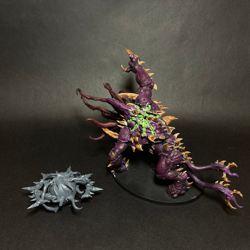 Assembled and Partially Painted Mutalith Vortex Beast.

Back Bit Included.