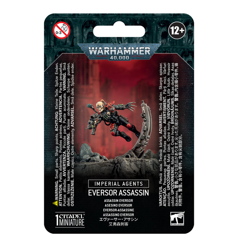 Warhammer 40k: Officio Assassinorum Eversor Assassin includes a painted miniature on a 32mm base in packaging. Some assembly required.