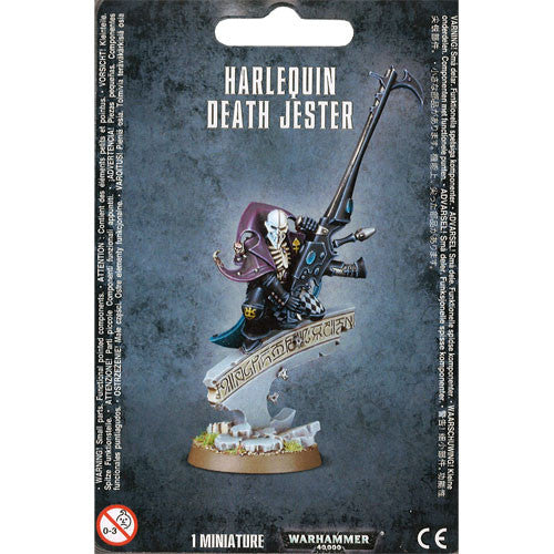 The Warhammer 40k: Harlequin Death Jester miniature stands on a decorated base holding a large gun. Text: HARLEQUIN DEATH JESTER.