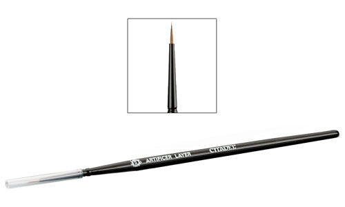 The Citadel X-Small Artificer Layer Brush by Games Workshop is a thin, black-handled brush with a fine pointed tip, shown both in full length and close-up to highlight its precise layering capability.