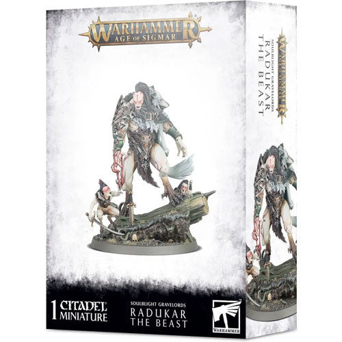 Warhammer Age of Sigmar: Soulblight Gravelords – Radukar the Beast features a detailed mini of Radukar wielding weapons on a scenic base, perfect for collectors and players.